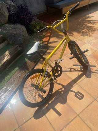 BMX Amarilla