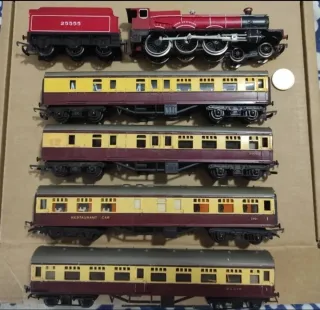 Tren HO locomotora + 4 vagones