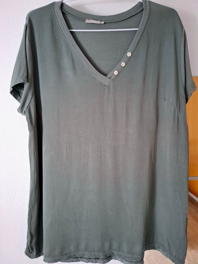 Camiseta verde oliva