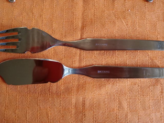 Servizio piatti e posate 6 persone