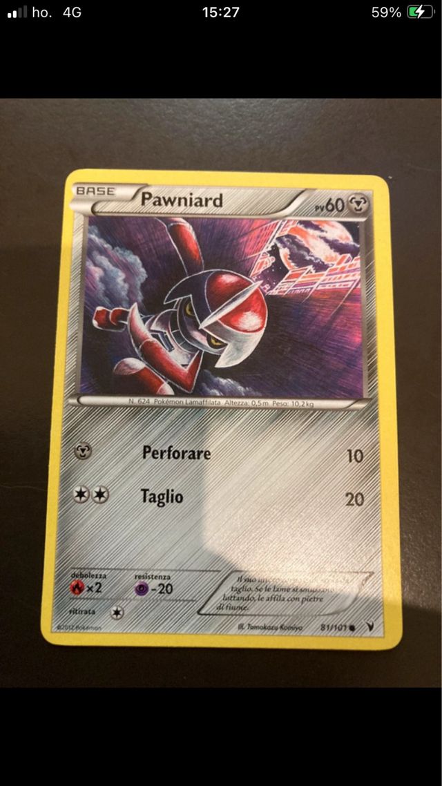 Carta . Pokémon . Pawniard . 081/101