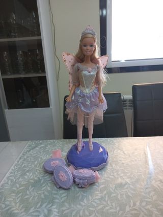 Muñeca Barbie bailarina interactiva