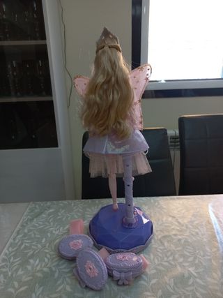 Muñeca Barbie bailarina interactiva
