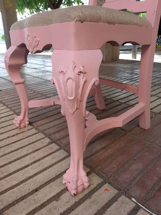 Silla vintage rosa restaurada