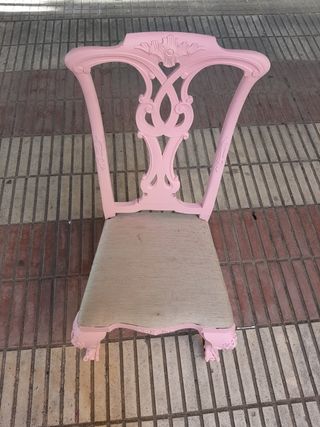 Silla vintage rosa restaurada
