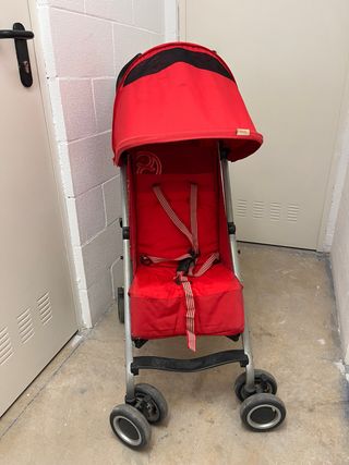 Silla paseo Cybex Onyx roja