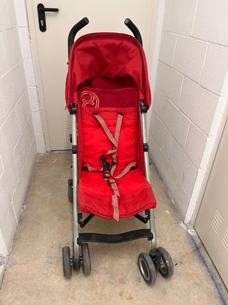 Silla paseo Cybex Onyx roja