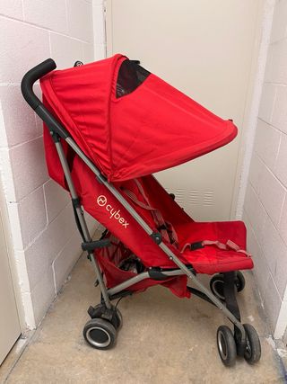 Silla paseo Cybex Onyx roja