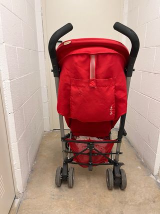 Silla paseo Cybex Onyx roja