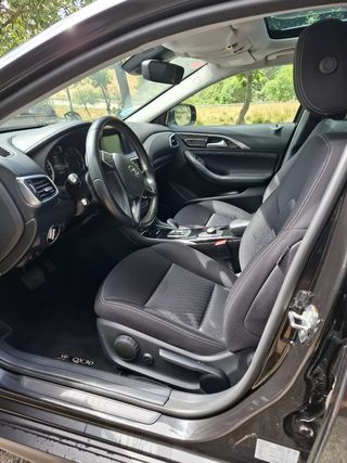 Infiniti QX30 2019