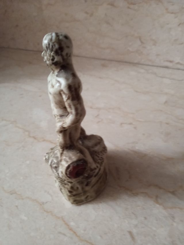 Statuina Ercole Distilleria Rossi di Asiago