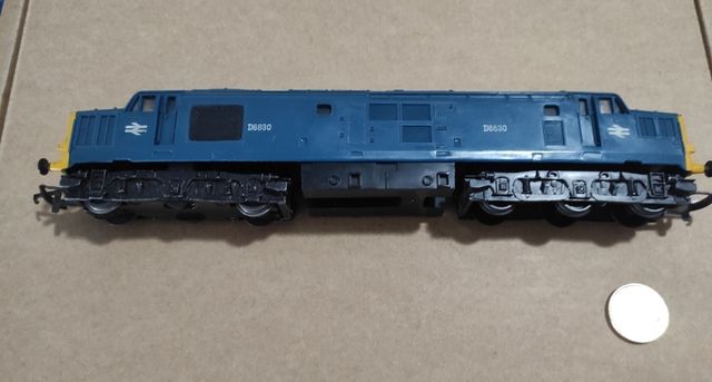 Locomotora Diésel Triang HO escala