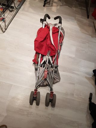 Carro bebé Maclaren rojo reclinable desde 4 meses