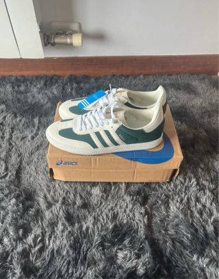 Zapatillas Adidas Samba - Verde y Blanco.