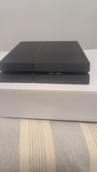 PS4 (PlayStation 4) 500GB - Impecable