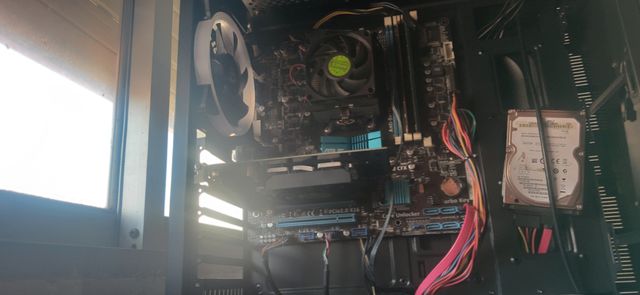 Leer vie PC ,le falla el disco duro , no ago envio