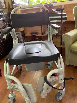Silla ortopedica inodoro plegable con ruedas