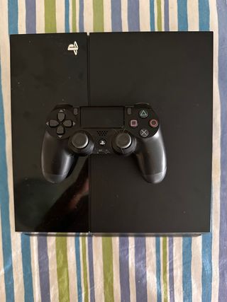 PS4 (PlayStation 4) 1TB + mando 