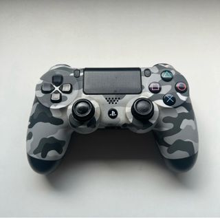 PS4 (PlayStation 4) 1TB + 3 Controller