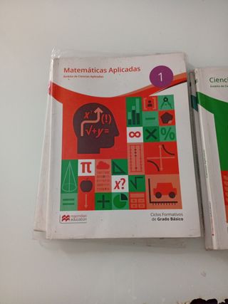 Libros de texto 1ro de Grado Básico Administrativo