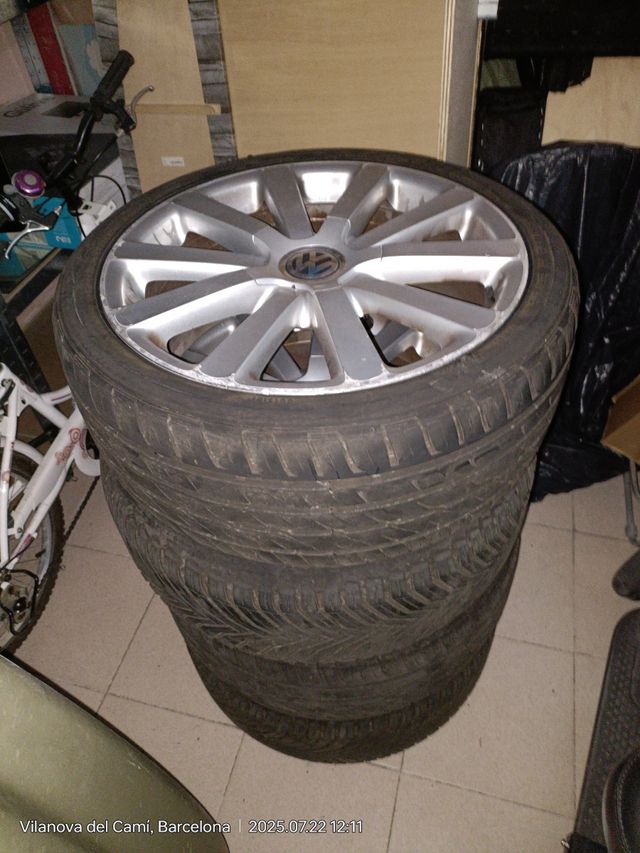 Llantas VW 18" con neumáticos