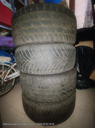 Llantas VW 18" con neumáticos