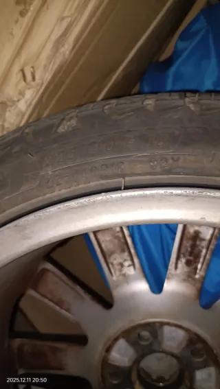 Llantas VW 18" con neumáticos