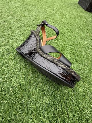 Sandalias cuña Pedro del Hierro negras