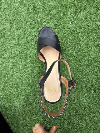 Sandalias cuña Pedro del Hierro negras