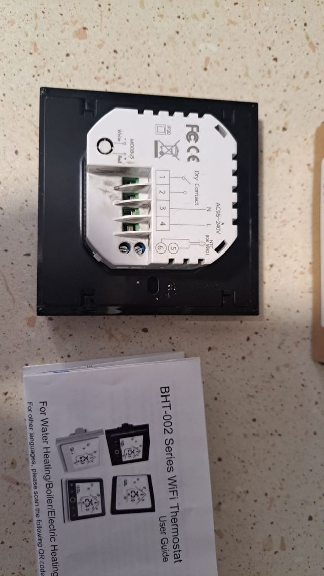 Termostato intelligente con WiFi