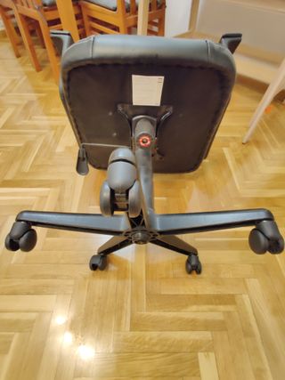 SILLA OFICINA/ORDENADOR COLOR NEGRA-POLIPIEL