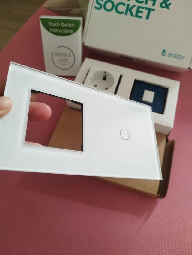 Interruptor táctil & enchufe aSeed