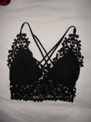 Top negro encaje floral