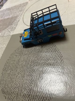 Land Rover azul oscuro Scalextric