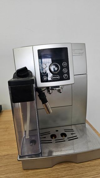 Cafetera super automática Delonghi Cappuccino 