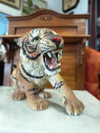 Tigre de porcelana C. Martinu OFERTA FLASH
