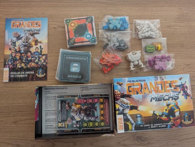 Pequeños Grandes Mechs enfundado