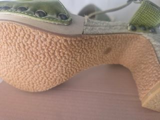 Zapatos tacón beige y verdes