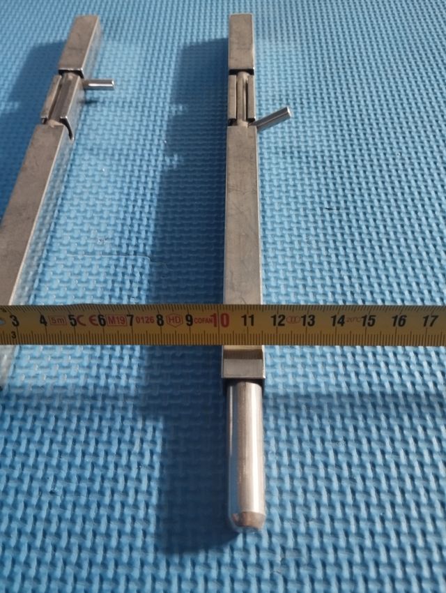 2 Pestillos Acero Inoxidable 10€ unidad.