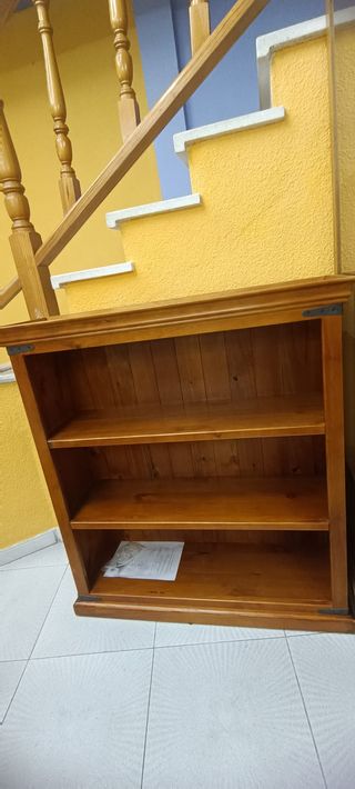 LIQUIDACION Librería baja madera de pino
