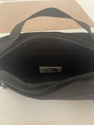 Riñonera TNF negra - bandolera