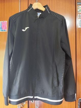 Chaqueta Joma negra 