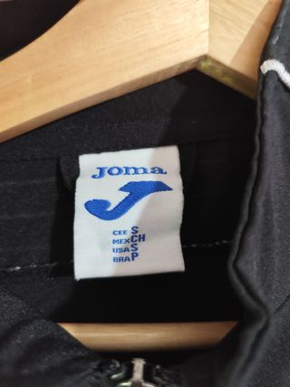 Chaqueta Joma negra 