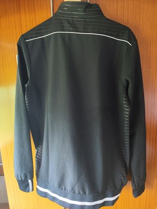 Chaqueta Joma negra 