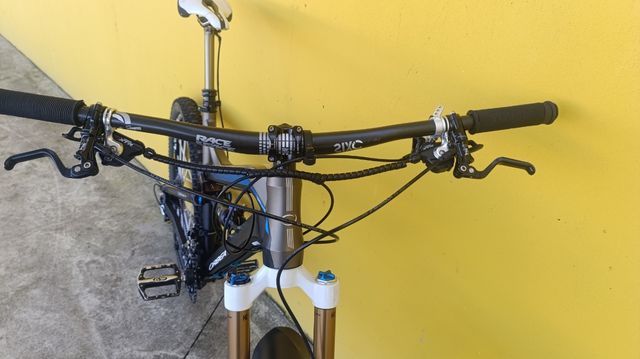 Bicicleta descenso Orbea Rallon