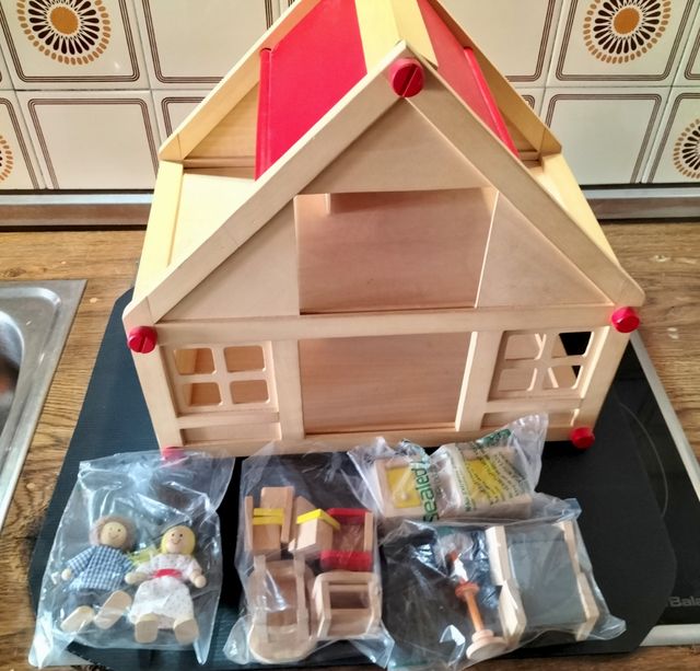 Casa madera muñecas vintage