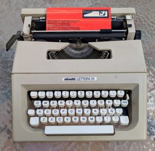 Olivetti Lettera 25 - Máquina de escribir