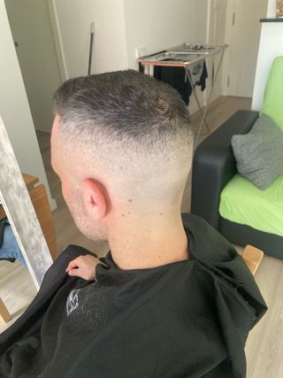 Peluquero a domicilio,Barbero,Peluquero