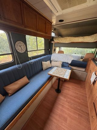 camion vivienda de caballos