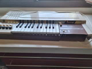 Órgano Bontempi B4